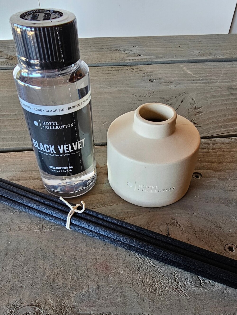 Hotel Collection 100ml Black Velvet Ceramic Reed Diffuser- Bone